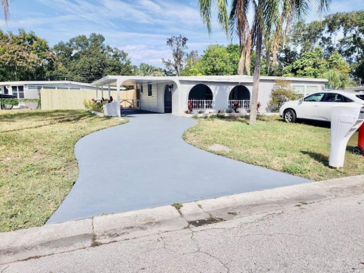 New Fresh House In Seminole Close To Beach Villa Exterior photo